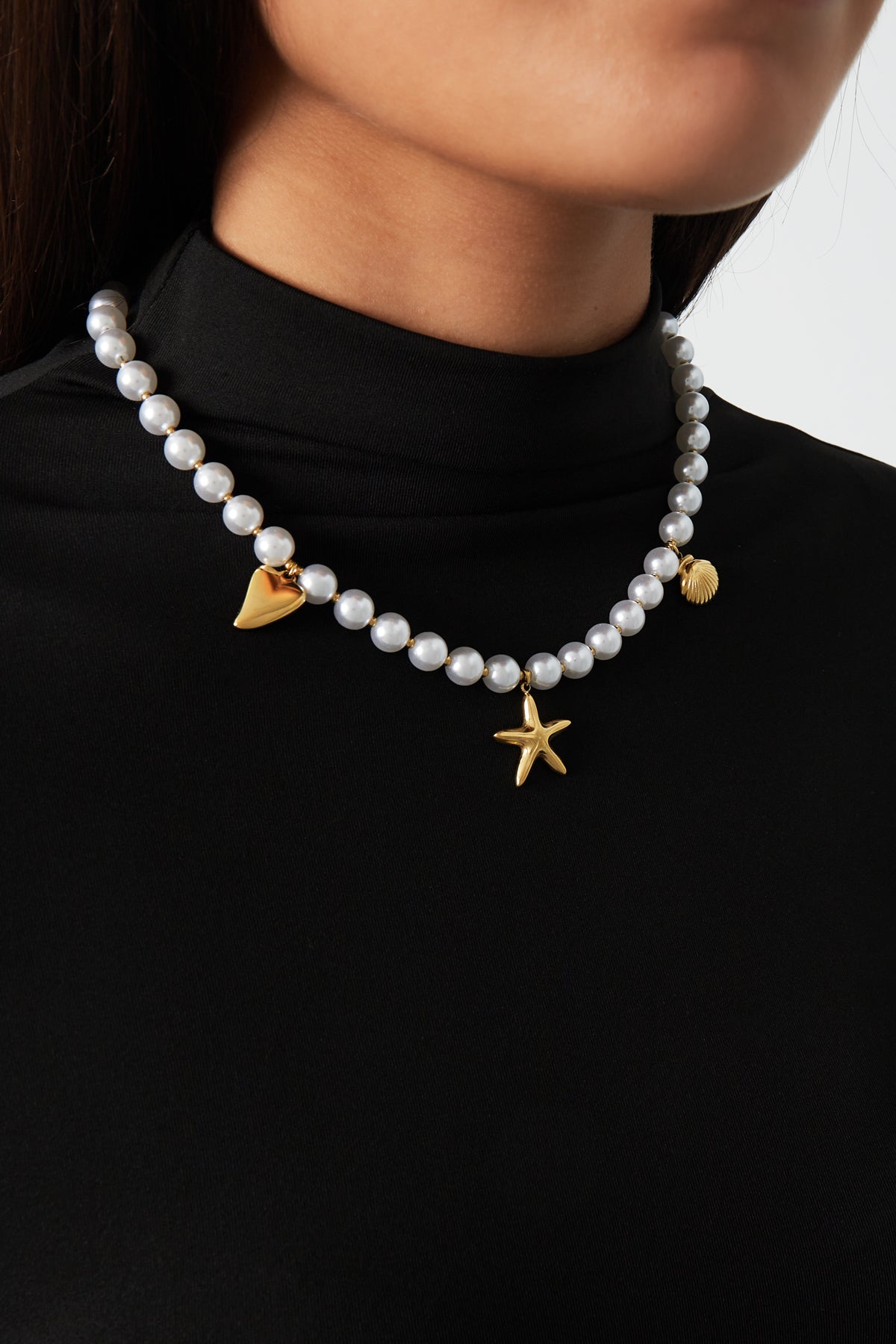 pearl necklace sea day