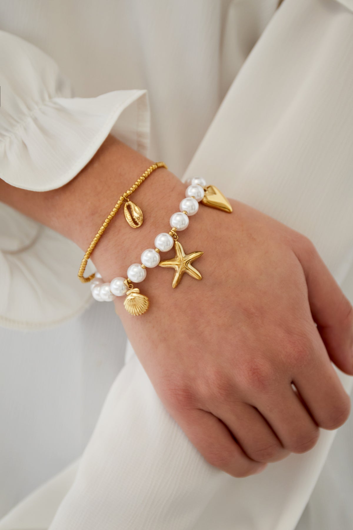 pearl bracelet sea day