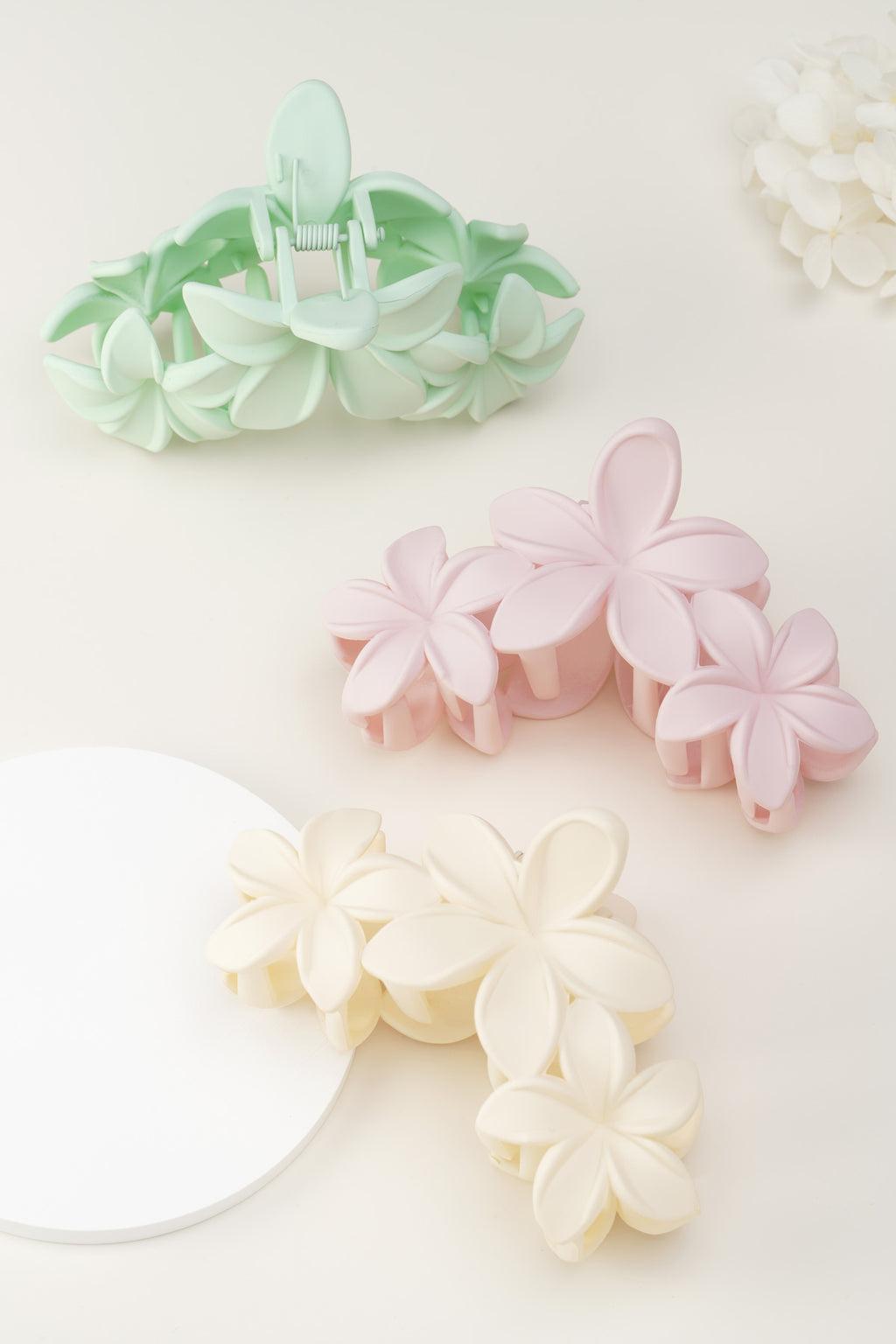 hair clip with large flowers - cotton candy pink